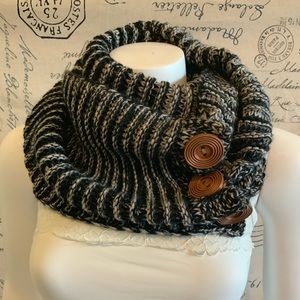 Krazy Kat infinity knit scarf w/ buttons